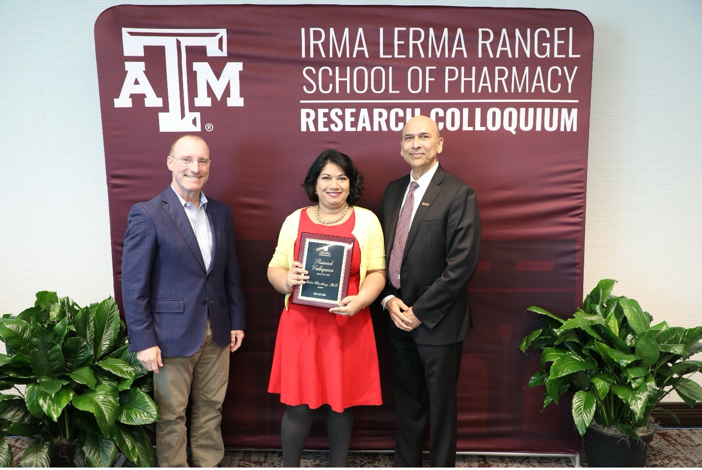 Dr. Mahua Choudhury Honored Speaker at 2023 School of Pharmacy Research Colloquium, Texas A&M Health Science Center Presented by Dean of School of Pharmacy Dr. Indra K. Reddy